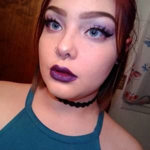 Meet your Posher, Leona